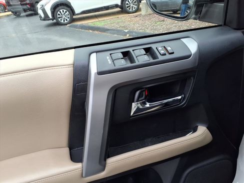 Used 2019 Toyota 4Runner SR5 Premium image 20