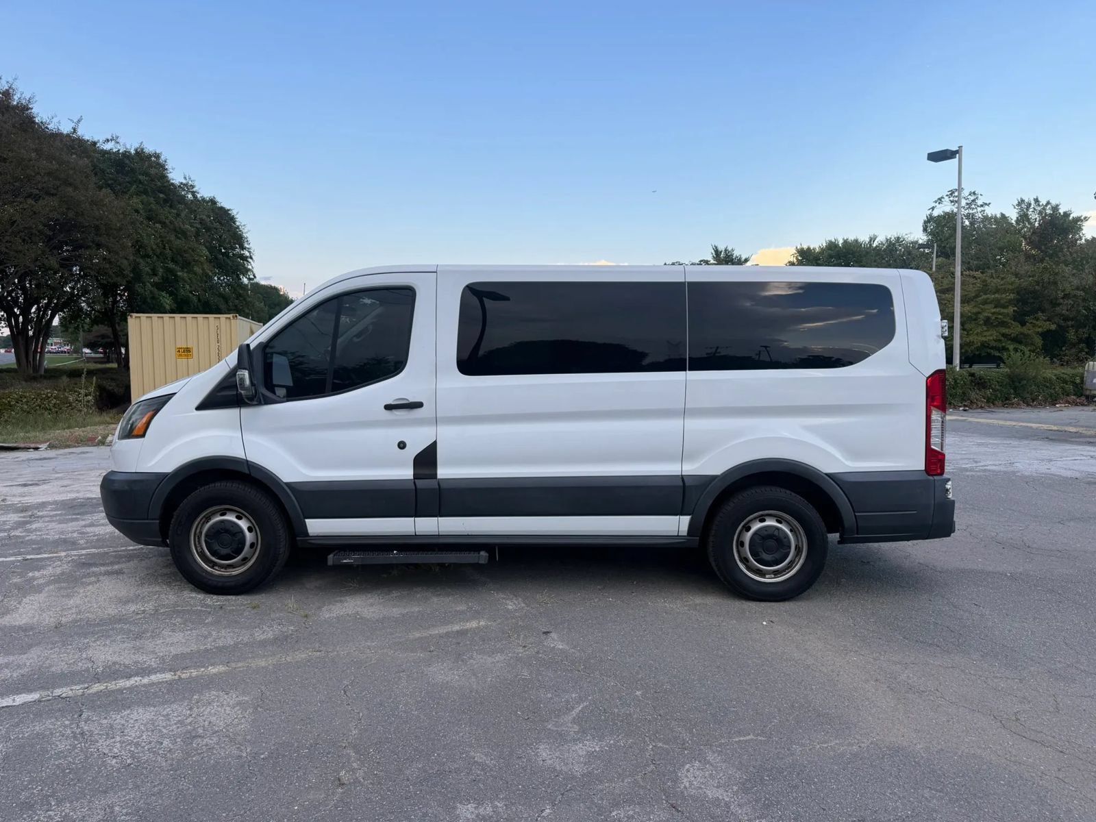 Used 2016 Ford Transit 150 XL RWD image 5