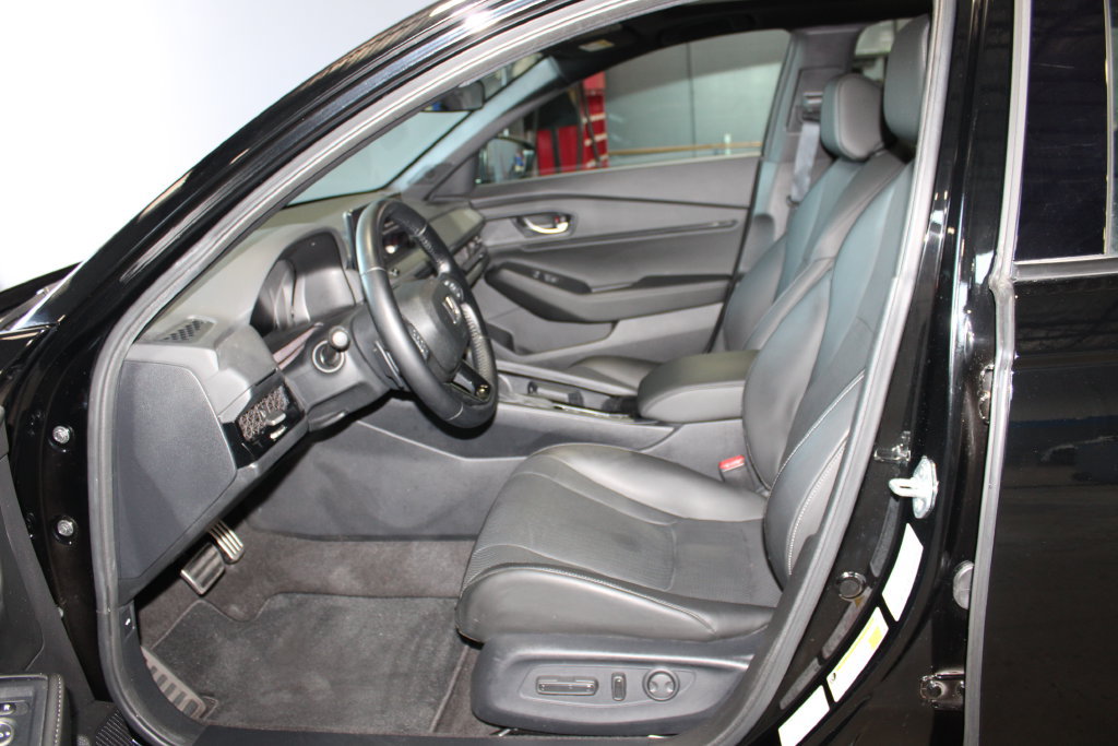 Used 2024 Honda Accord Sport image 7