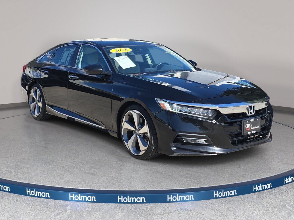 Used 2018 Honda Accord Touring image 4