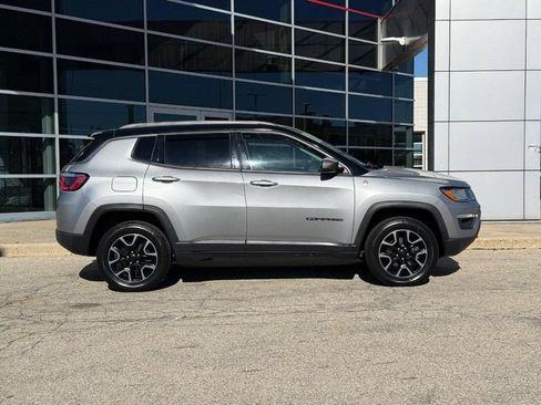 Used 2019 Jeep Compass Trailhawk AWD/4WD image 2