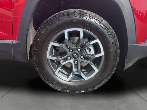 Certified 2026 Chevrolet Equinox ACTIV w/ Convenience Package III AWD/4WD image 9