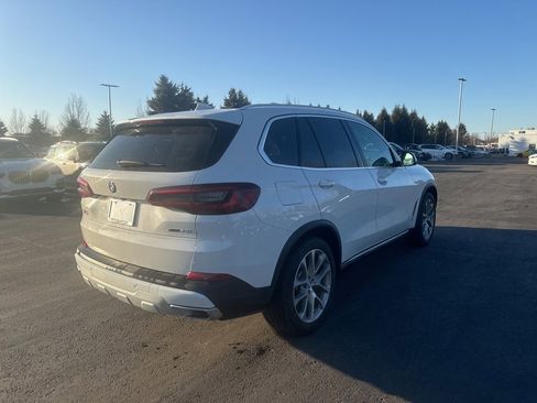 Used 2023 BMW X5 xDrive40i w/ Premium Package image 5