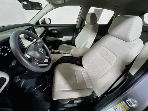 Used 2023 Honda HR-V LX image 18