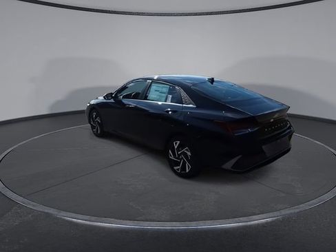 New 2026 Hyundai Elantra Limited FWD image 7