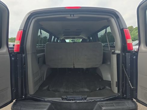 Used 2015 Chevrolet Express 3500 LS RWD image 15