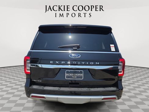 Used 2024 Ford Expedition Limited AWD/4WD image 6