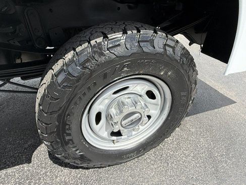 Used 2017 Ford F250 XL w/ Power Equipment Group AWD/4WD image 11