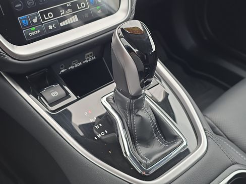 Used 2025 Subaru Outback Touring image 32