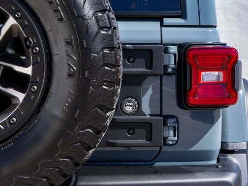 Used 2024 Jeep Wrangler Unlimited Rubicon 392 AWD/4WD image 13