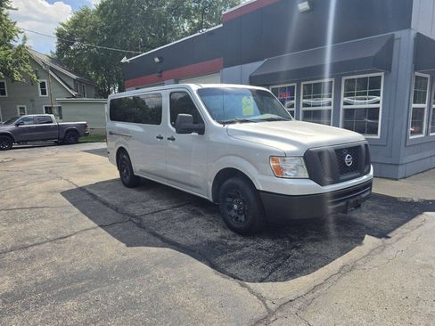 Used 2012 Nissan NV 3500 S RWD image 12