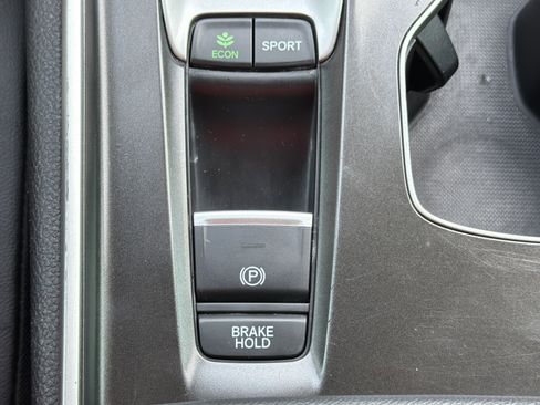 Used 2020 Honda Accord Sport image 9