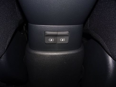 New 2024 Nissan Kicks S image 29