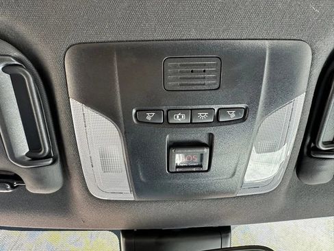 Used 2020 Toyota Corolla SE image 31