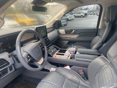 Used 2019 Lincoln Navigator L Black Label w/ Cargo Package image 10