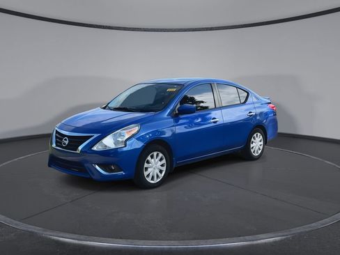 Used 2016 Nissan Versa SV FWD image 4