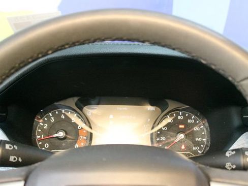 Used 2023 Jeep Compass Latitude AWD/4WD image 17