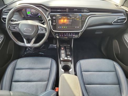 Used 2022 Chevrolet Bolt EUV LT w/ Convenience Package image 12