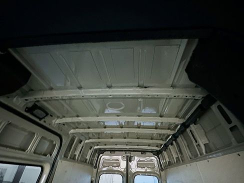 Used 2019 Freightliner Sprinter 144 RWD image 21