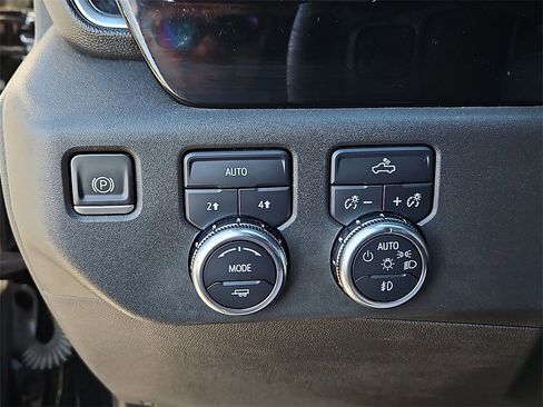 Used 2022 GMC Sierra 1500 Elevation w/ LPO, Elevation Black Package image 24