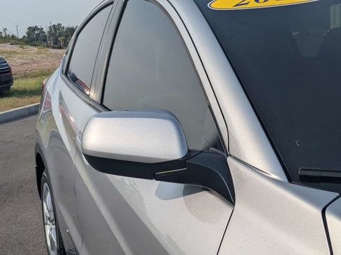 Used 2019 Honda HR-V LX image 10
