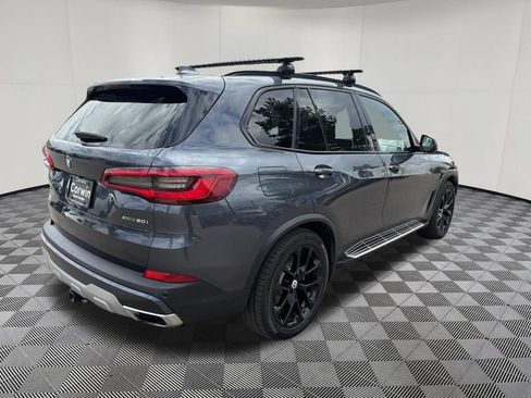 Used 2019 BMW X5 xDrive50i w/ Parking Assistance Package AWD/4WD image 8