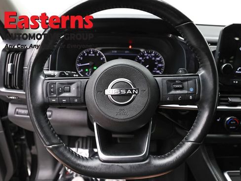 Used 2023 Nissan Pathfinder SL w/ Lighting Package (N92) AWD/4WD image 10