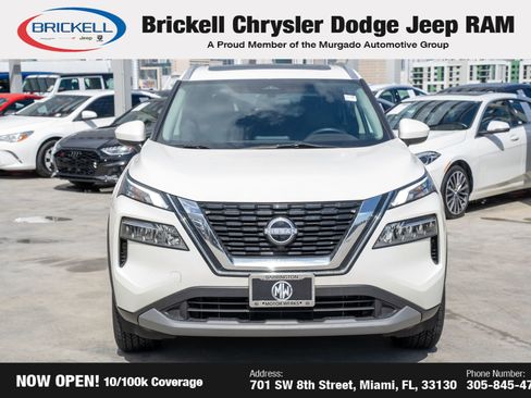 Used 2023 Nissan Rogue SV w/ SV Premium B Package image 2