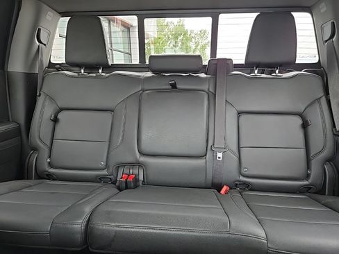Used 2024 Chevrolet Silverado 1500 LT w/ Leather Package AWD/4WD image 44