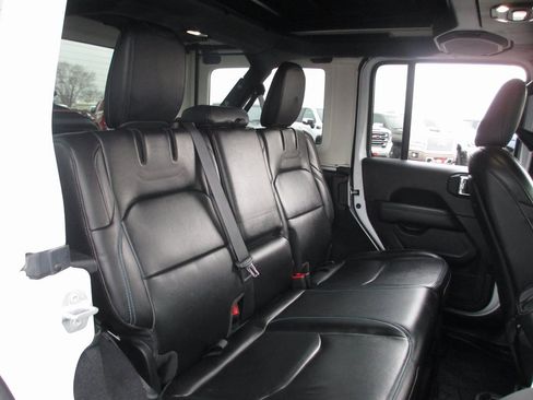 Used 2021 Jeep Wrangler Unlimited Rubicon 4xe w/ Steel Bumper Group image 19