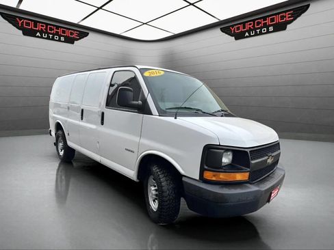Used 2016 Chevrolet Express 2500 image 3