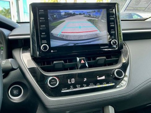 Used 2022 Toyota Corolla Cross LE w/ Moonroof Package FWD image 25
