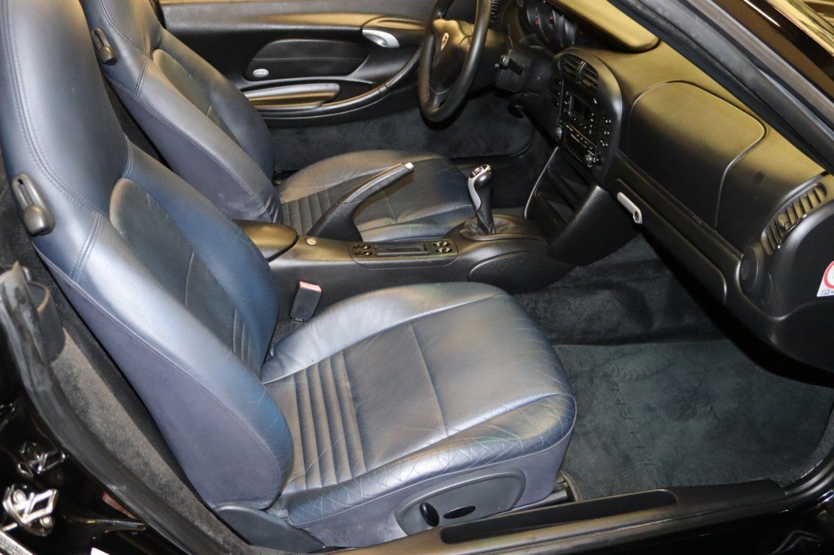 Used 2004 Porsche Boxster RWD image 28
