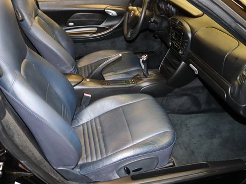 Used 2004 Porsche Boxster RWD image 28