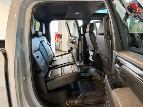 Used 2025 GMC Sierra 3500 AT4 w/ AT4 Premium Plus Package AWD/4WD image 23