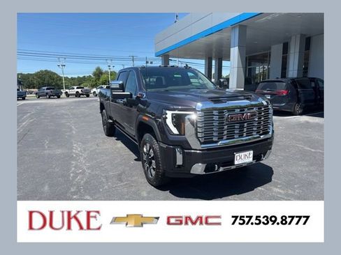 New 2026 GMC Sierra 2500 Denali w/ Technology Package AWD/4WD image 1