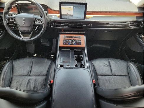 Used 2020 Lincoln Aviator Reserve w/ Elements Package Plus AWD/4WD image 11