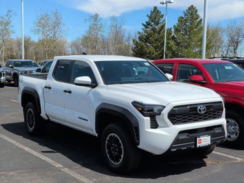 Certified 2024 Toyota Tacoma TRD Off-Road AWD/4WD image 2