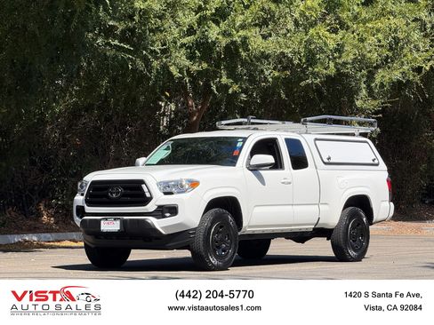 Used 2022 Toyota Tacoma SR RWD image 1