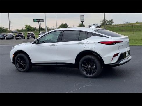 Used 2024 Buick Envista Sport Touring w/ Convenience I Package image 6