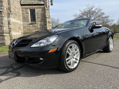 Used 2007 Mercedes-Benz SLK 350 image 4