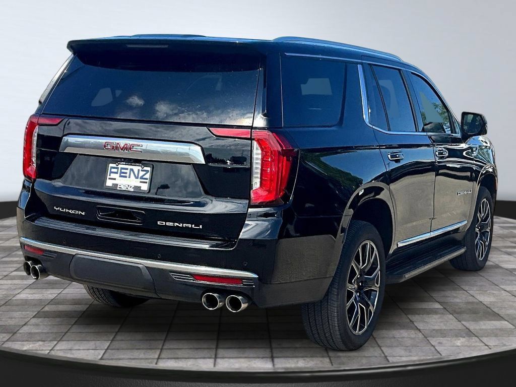 Used 2024 GMC Yukon Denali w/ Advanced Technology Package AWD/4WD image 7