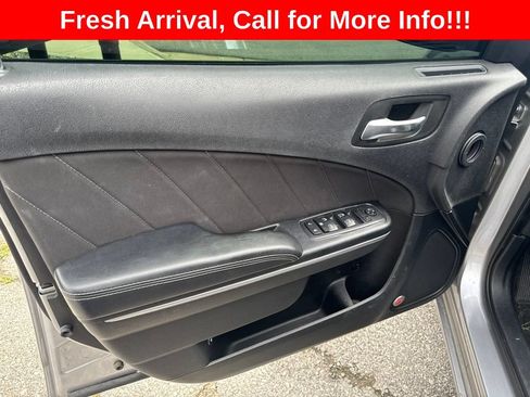 Used 2015 Dodge Charger SXT RWD image 23