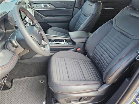 New 2026 Ford Explorer ST-Line w/ ST-Line Street Pack image 4