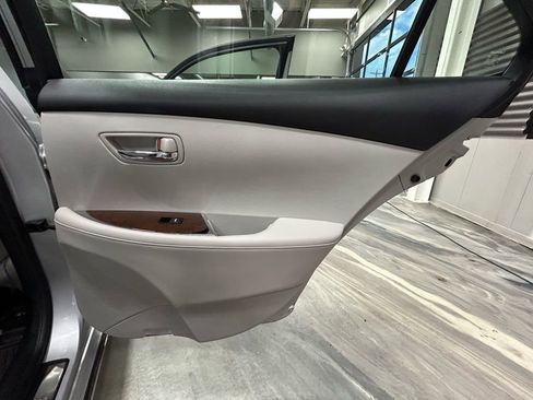 Used 2010 Lexus ES 350 image 37