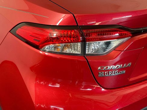 Used 2021 Toyota Corolla LE w/ LE Convenience Package image 36