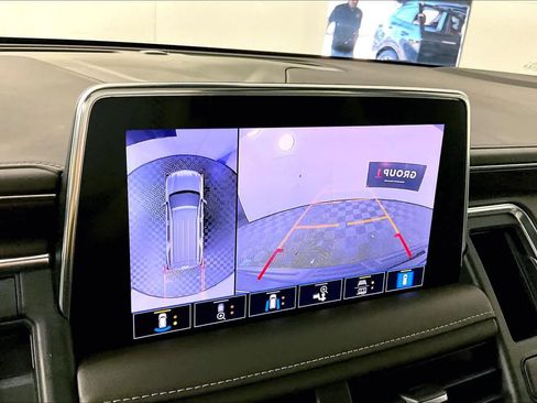 Used 2021 Chevrolet Tahoe Z71 w/ Luxury Package image 25