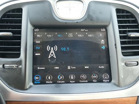 Used 2018 Chrysler 300 C w/ Sun, Sound & Nav Package image 20