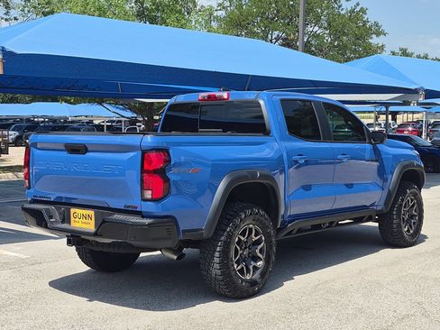Used 2026 Chevrolet Colorado ZR2 w/ Technology Package AWD/4WD image 3