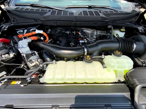 Used 2024 Ford F150 Lariat w/ Bed Utility Package image 16